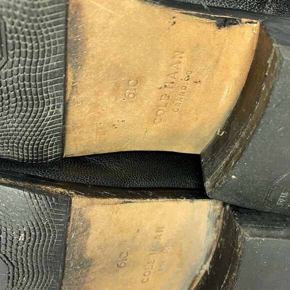 Women's Cole Haan Black Briarcliff Leather Buckle Detail Pull On Mid Boot 6.5 - Picture 10 of 11